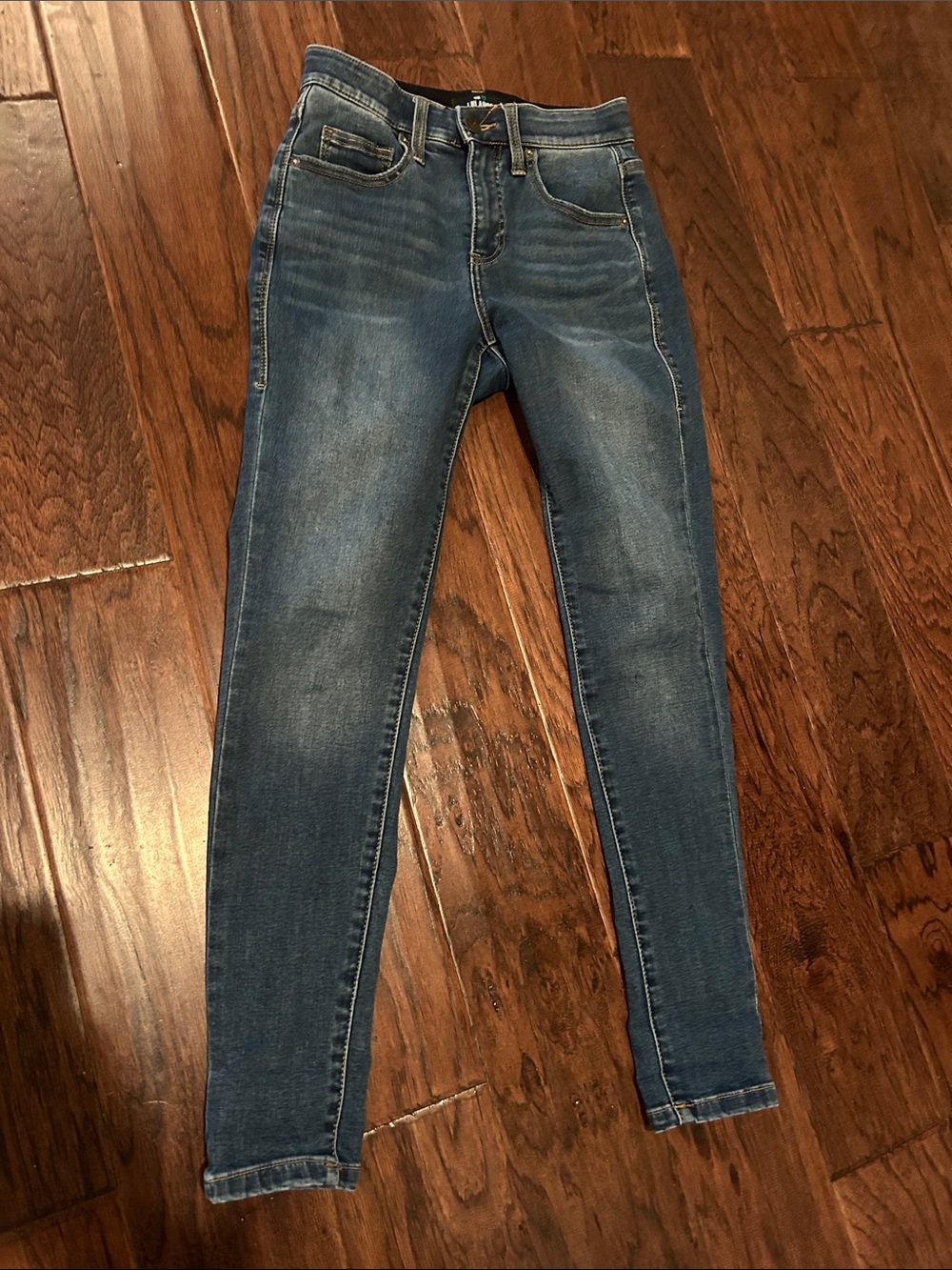 Lularoe Mid-Wash Blue Jeans with Classic Straight Fit
